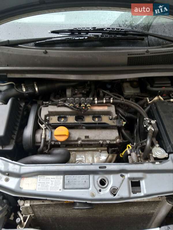 Мінівен Opel Zafira 2005 в Івано-Франківську