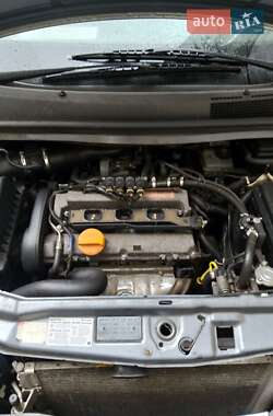 Минивэн Opel Zafira 2005 в  фото 10 Минивэн Opel Zafira 2005 в