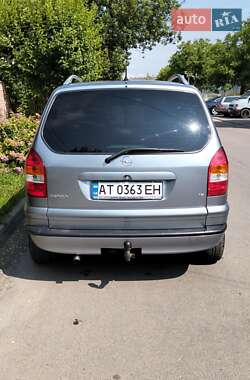Минивэн Opel Zafira 2005 в  фото 12 Минивэн Opel Zafira 2005 в