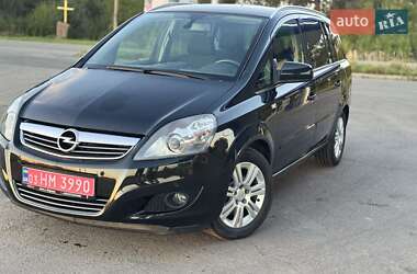 Минивэн Opel Zafira 2012 в 