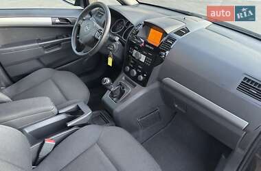 Минивэн Opel Zafira 2012 в 