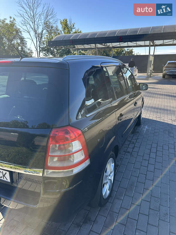 Минивэн Opel Zafira 2011 в Тернополе фото 4 Минивэн Opel Zafira 2011 в Тернополе