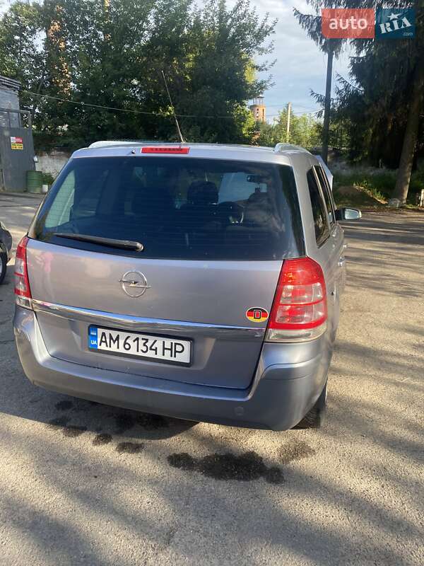 Мінівен Opel Zafira 2008 в Радомишлі