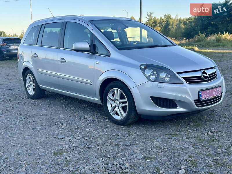 Opel Zafira 2012
