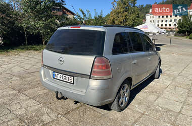 Минивэн Opel Zafira 2005 в 
