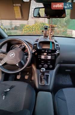 Минивэн Opel Zafira 2011 в Ровно
