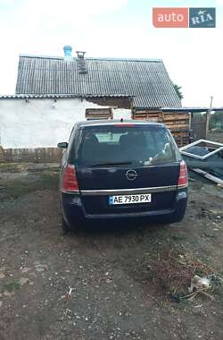 Мінівен Opel Zafira 2005 в Кривому Розі