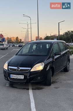 Минивэн Opel Zafira 2008 в Днепре