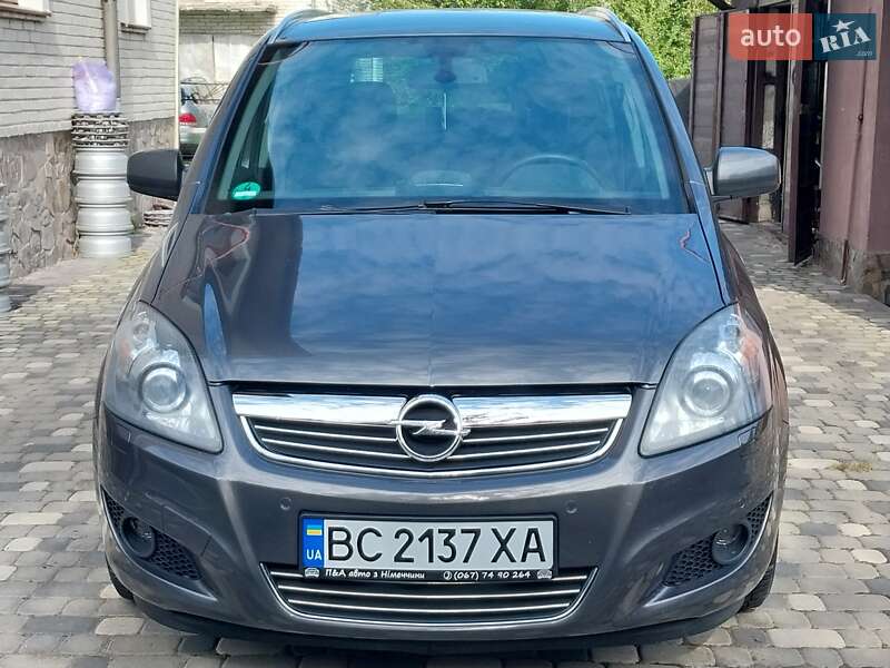 Opel Zafira 2011