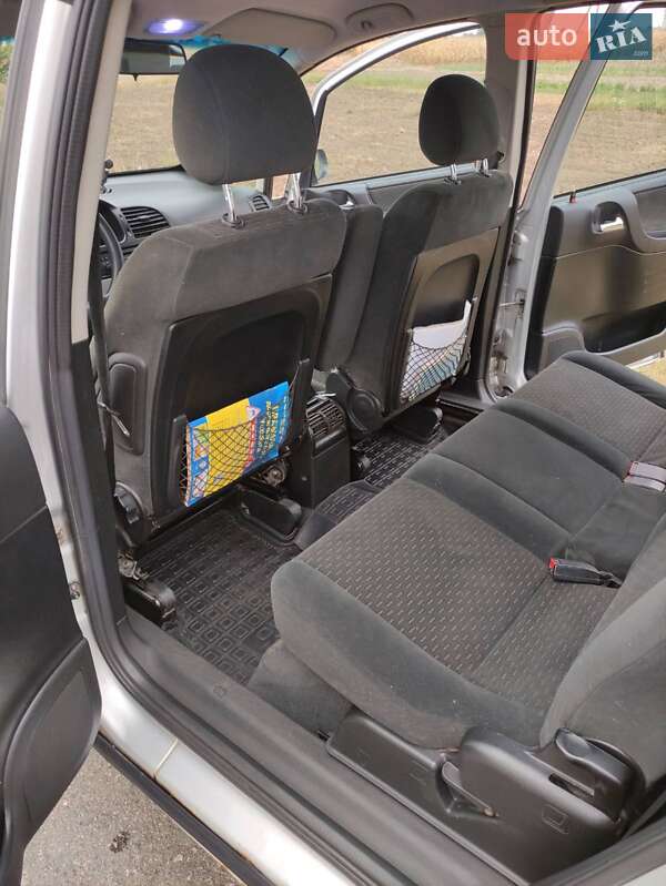 Минивэн Opel Zafira 2003 в Пирятине