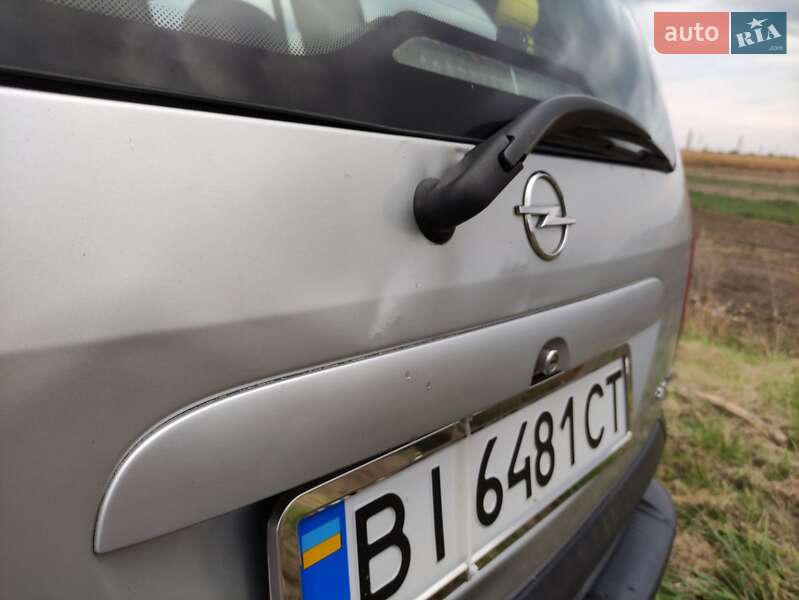 Минивэн Opel Zafira 2003 в Пирятине
