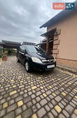 Минивэн Opel Zafira 2008 в Тячеве