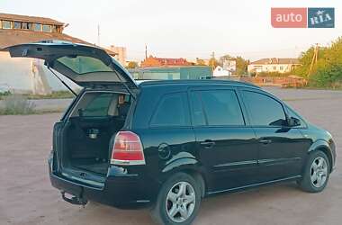 Минивэн Opel Zafira 2006 в 