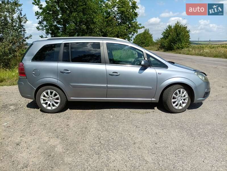 Минивэн Opel Zafira 2007 в Ладыжине