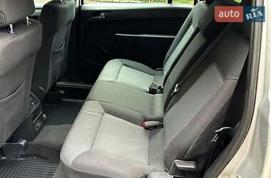 Минивэн Opel Zafira 2007 в 