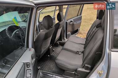 Минивэн Opel Zafira 2001 в Лозовой