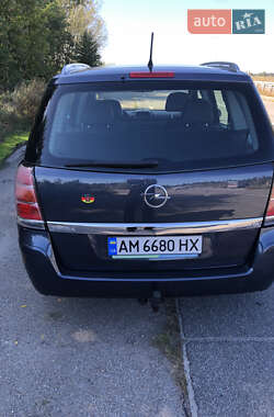 Минивэн Opel Zafira 2006 в 
