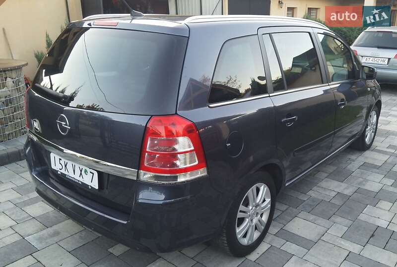 Мінівен Opel Zafira 2010 в Косові фото 16 Мінівен Opel Zafira 2010 в Косові
