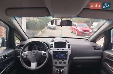 Минивэн Opel Zafira 2009 в 