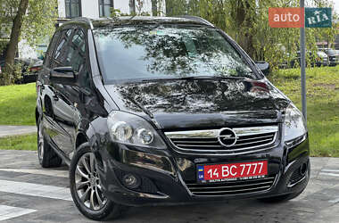 Минивэн Opel Zafira 2011 в 