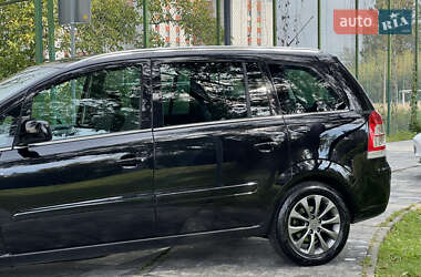 Минивэн Opel Zafira 2011 в 