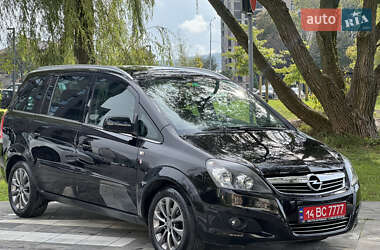 Минивэн Opel Zafira 2011 в 