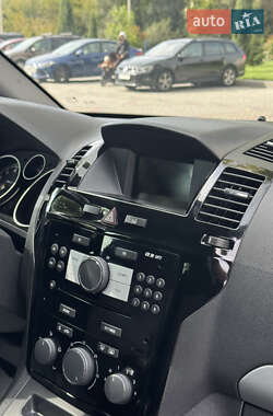 Минивэн Opel Zafira 2011 в 