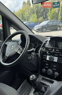 Минивэн Opel Zafira 2011 в 