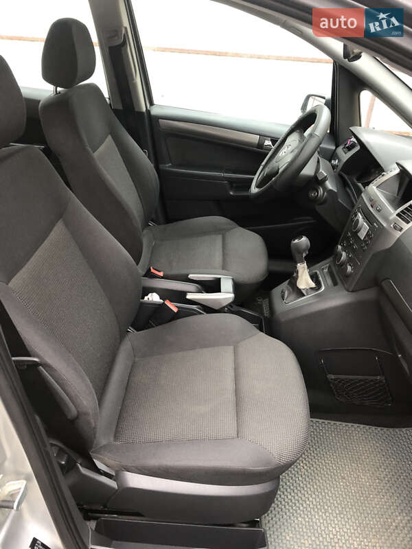 Мінівен Opel Zafira 2007 в Кам'янець-Подільському фото 25 Мінівен Opel Zafira 2007 в Кам'янець-Подільському