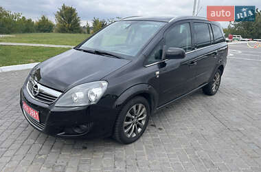 Минивэн Opel Zafira 2010 в 