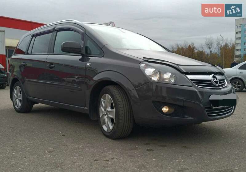 Opel Zafira 2012