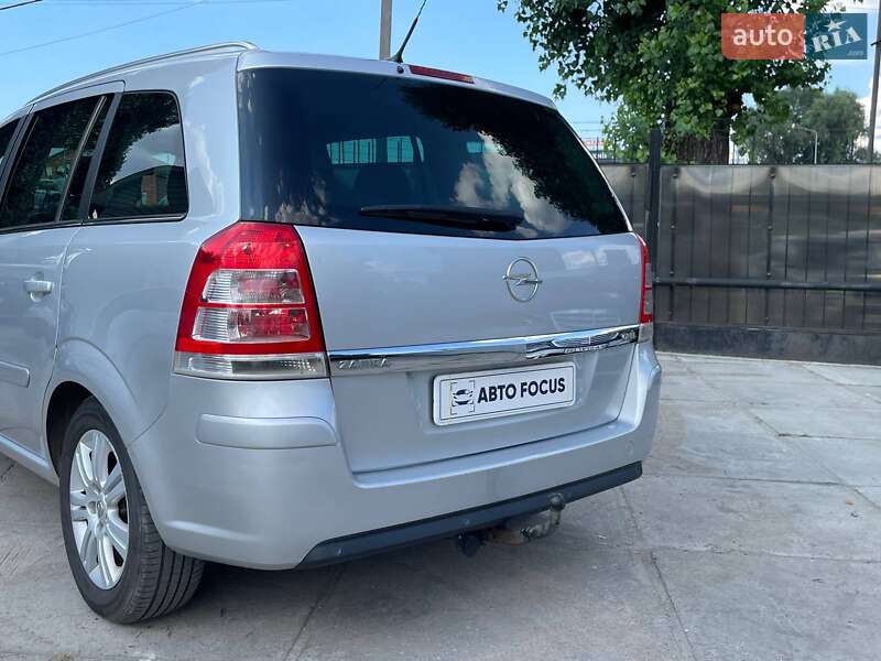 Минивэн Opel Zafira 2011 в Киеве фото 8 Минивэн Opel Zafira 2011 в Киеве