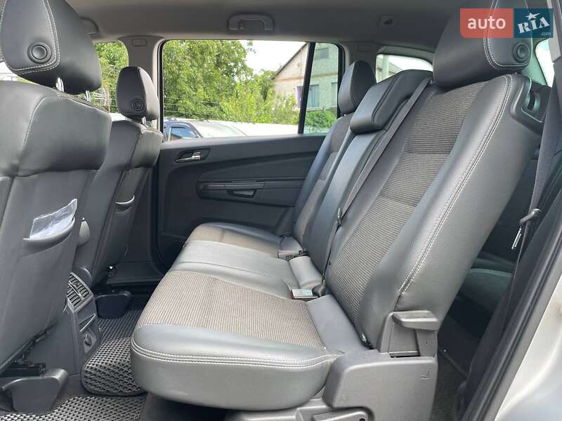 Минивэн Opel Zafira 2011 в Киеве фото 10 Минивэн Opel Zafira 2011 в Киеве