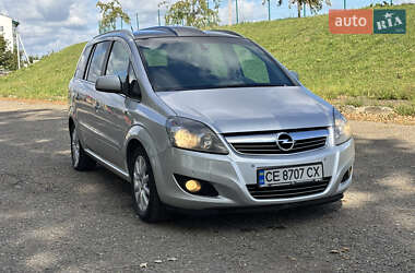 Минивэн Opel Zafira 2011 в 