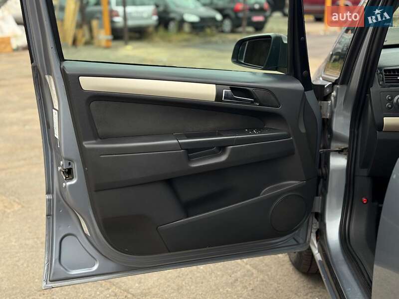 Минивэн Opel Zafira 2008 в Киеве фото 18 Минивэн Opel Zafira 2008 в Киеве