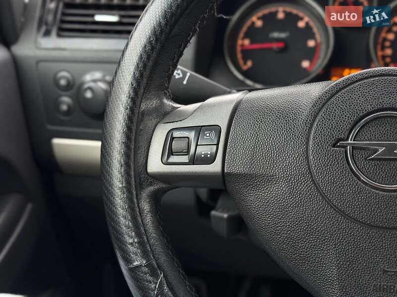 Минивэн Opel Zafira 2008 в Киеве фото 27 Минивэн Opel Zafira 2008 в Киеве