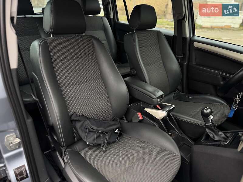 Минивэн Opel Zafira 2008 в Киеве фото 41 Минивэн Opel Zafira 2008 в Киеве