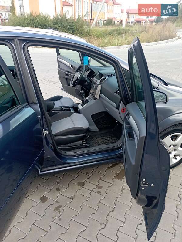 Минивэн Opel Zafira 2006 в Ковеле