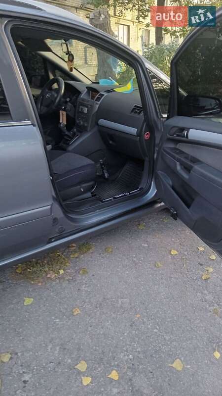 Минивэн Opel Zafira 2006 в Красилове фото 17 Минивэн Opel Zafira 2006 в Красилове