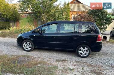 Минивэн Opel Zafira 2005 в  фото 4 Минивэн Opel Zafira 2005 в
