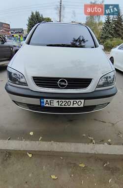Минивэн Opel Zafira 2002 в Кривом Роге