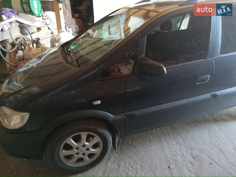 Мінівен Opel Zafira 2002 в Вашківцях