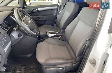 Минивэн Opel Zafira 2009 в 