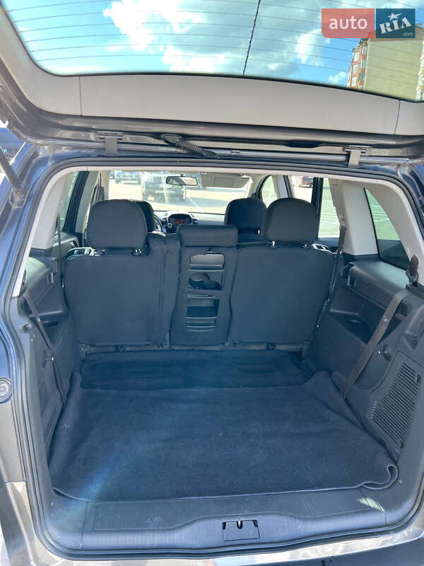 Минивэн Opel Zafira 2011 в Ивано-Франковске