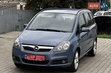Минивэн Opel Zafira 2008 в 