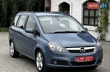 Минивэн Opel Zafira 2008 в 