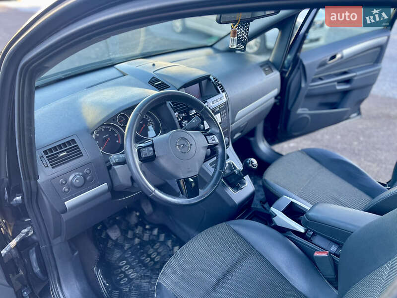 Минивэн Opel Zafira 2010 в Трускавце фото 22 Минивэн Opel Zafira 2010 в Трускавце