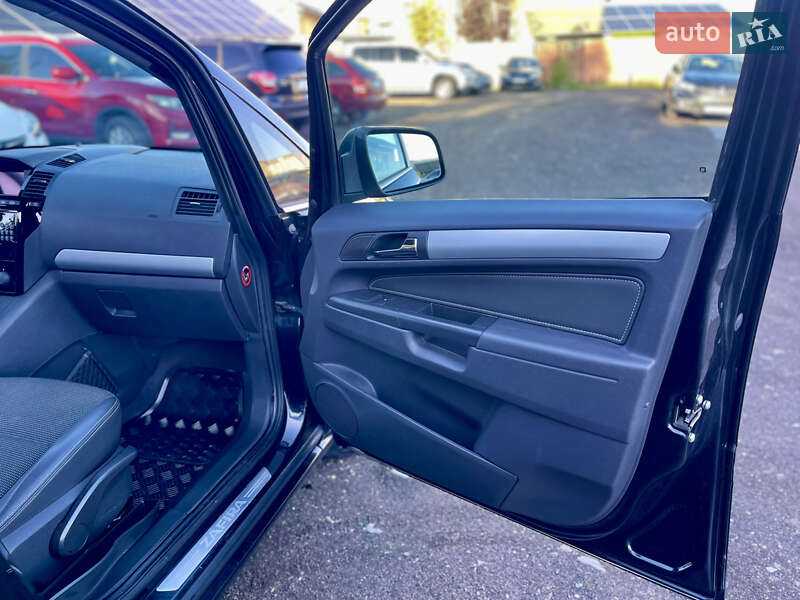 Минивэн Opel Zafira 2010 в Трускавце фото 34 Минивэн Opel Zafira 2010 в Трускавце