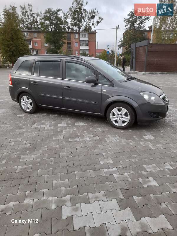 Мінівен Opel Zafira 2011 в Соснівці