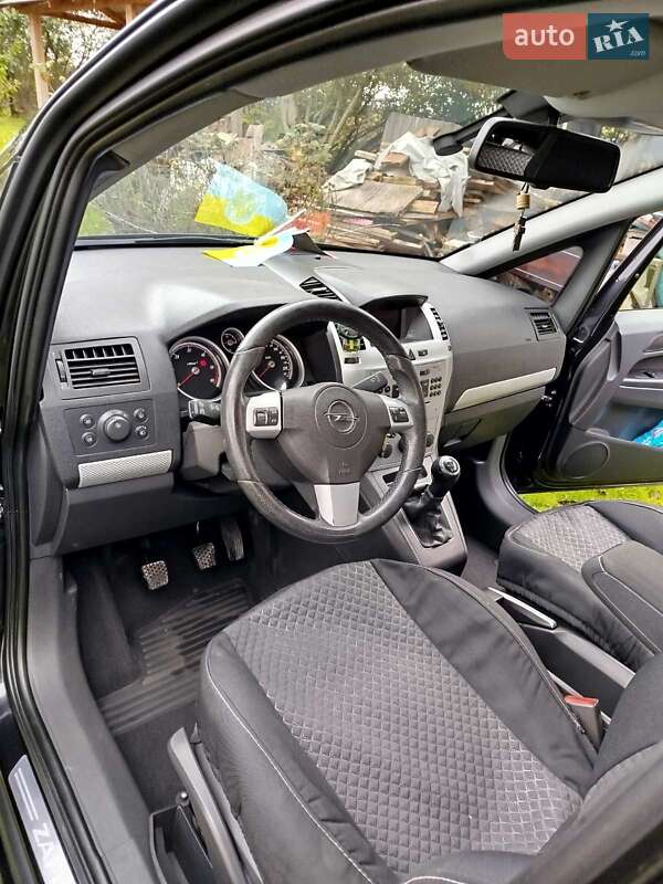 Минивэн Opel Zafira 2009 в Львове
